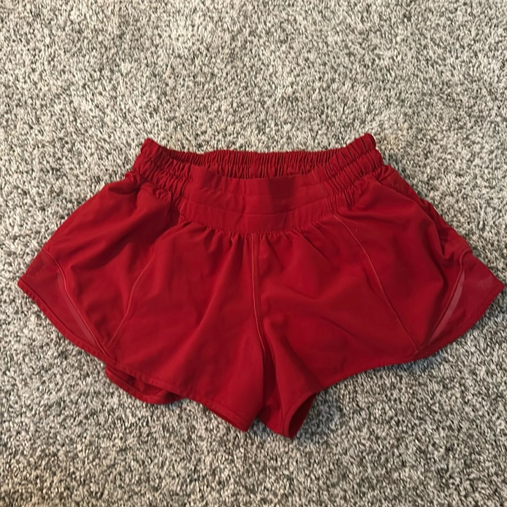 Lululemon Hotty Hot 2.5” Red Shorts